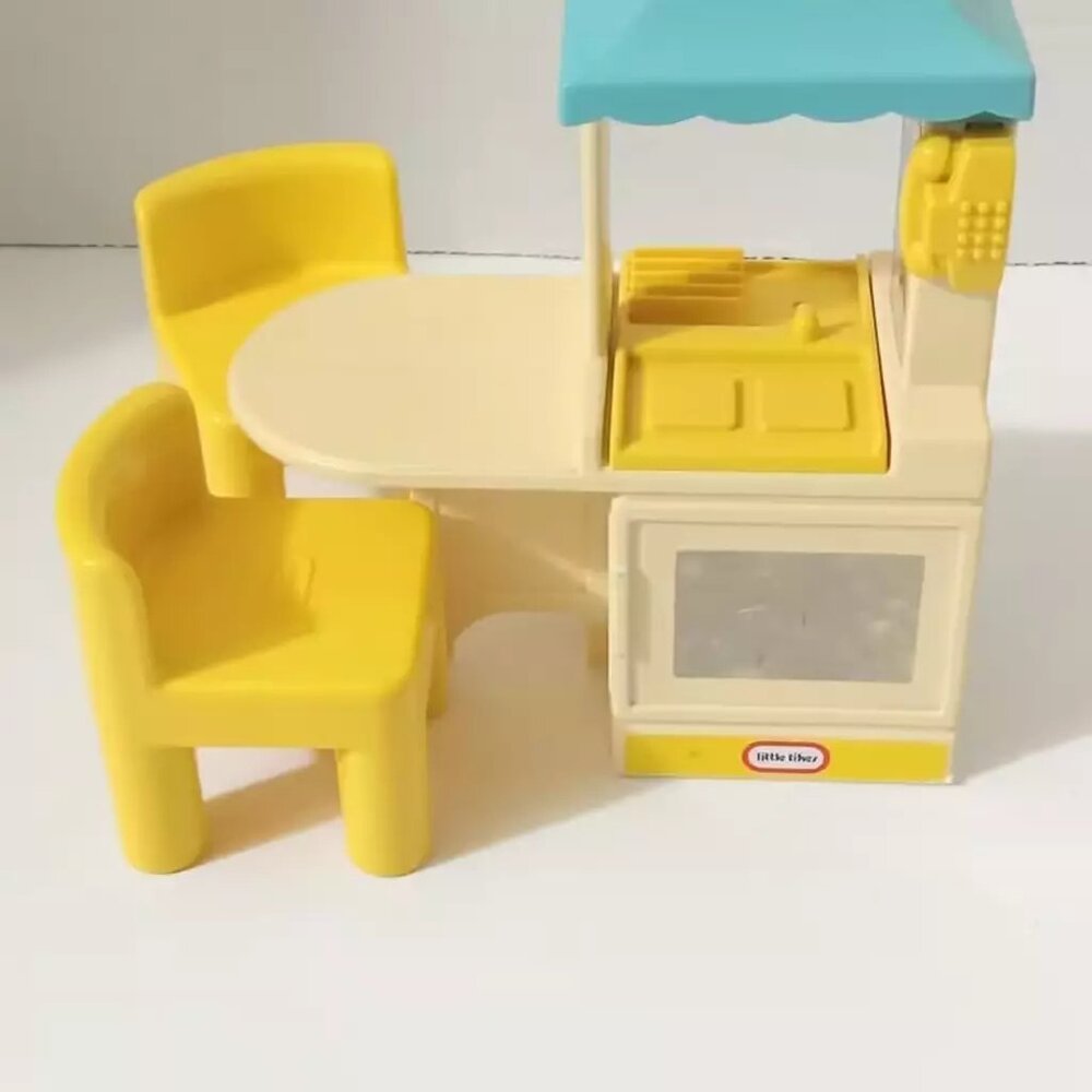Vintage Little Tikes Dollhouse Furniture Yellow Kitchen Chairs & Kitchen Island